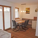 File By Interhome *