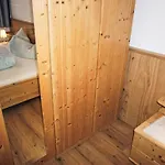 File By Interhome *